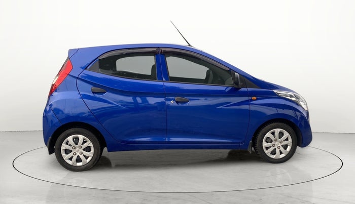 2014 Hyundai Eon MAGNA +, Petrol, Manual, 32,370 km, Right Side View