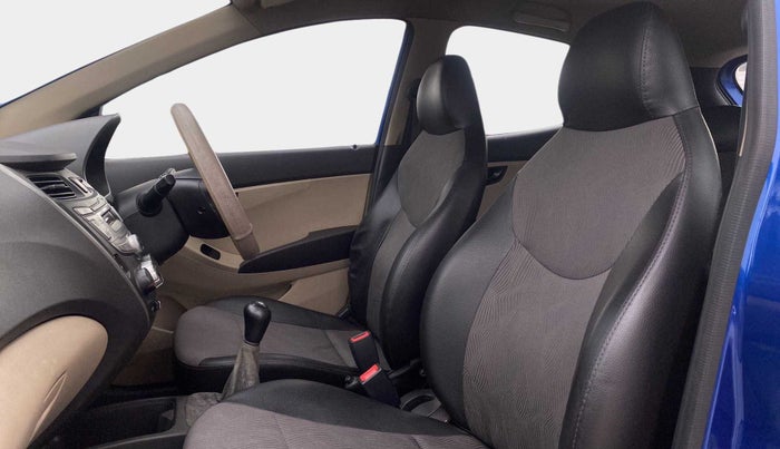 2014 Hyundai Eon MAGNA +, Petrol, Manual, 32,370 km, Right Side Front Door Cabin