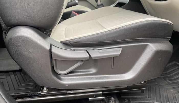 2021 KIA SONET HTX 1.0 IMT, Petrol, Manual, 5,306 km, Driver Side Adjustment Panel