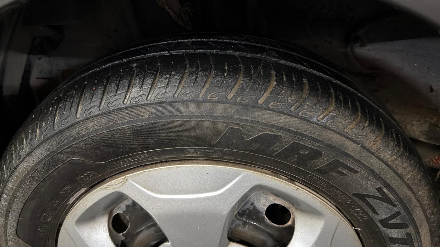 2023 Tata Tiago XT (O) PETROL, Petrol, Manual, 51,998 km, Right Rear Tyre Tread