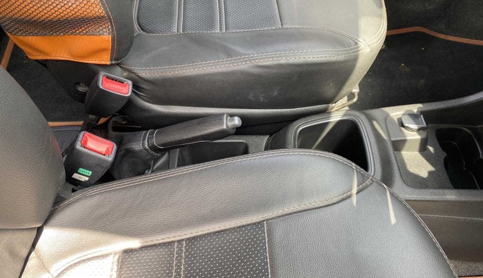 2019 Renault Kwid CLIMBER 1.0 AMT, Petrol, Automatic, 46,678 km, Gear Lever