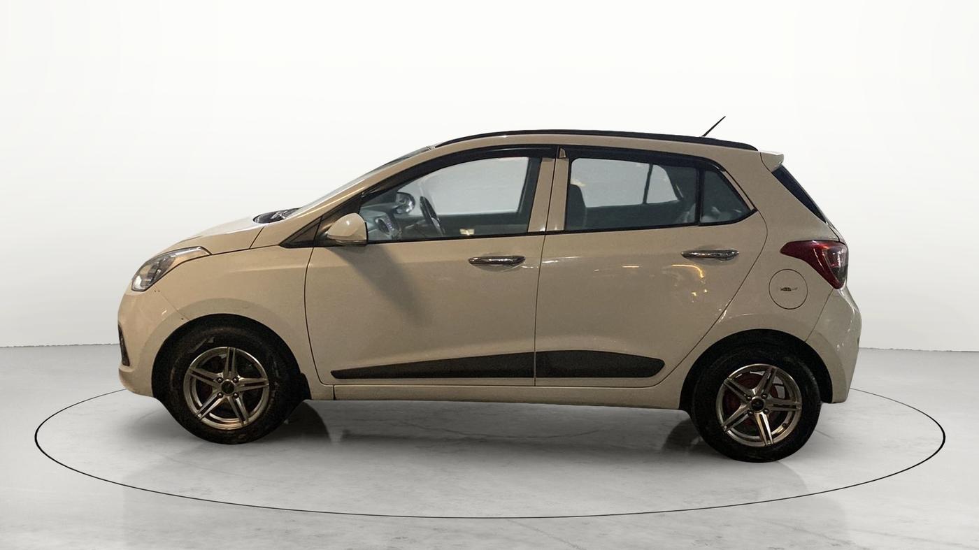 2016 Hyundai Grand i10 SPORTZ 1.2 KAPPA VTVT, Petrol, Manual, 67,236 km, Left Side