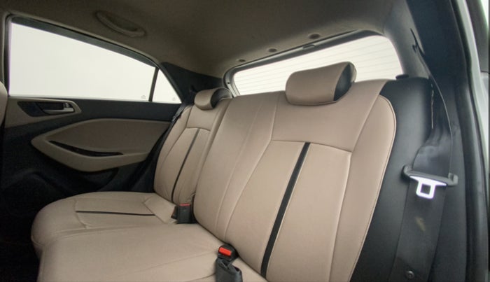 2014 Hyundai Elite i20 ASTA 1.2, Petrol, Manual, 55,940 km, Right Side Rear Door Cabin