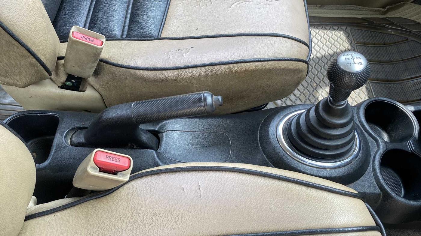 2013 Honda Amaze 1.2L I-VTEC S, Petrol, Manual, 52,034 km, Gear Lever