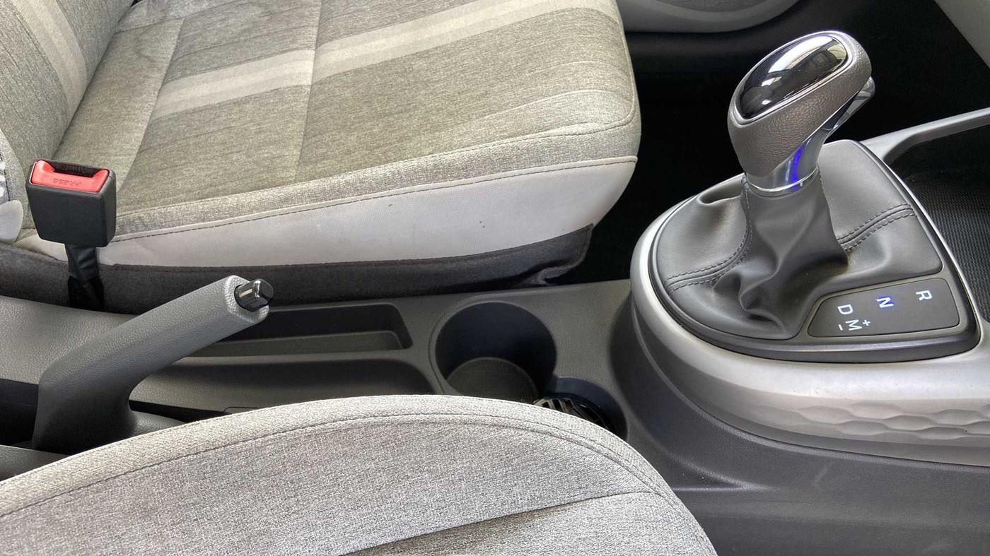 2019 Hyundai GRAND I10 NIOS SPORTZ AMT 1.2 KAPPA VTVT, Petrol, Automatic, 26,771 km, Gear Lever