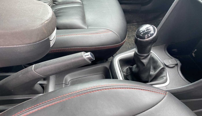 2020 Volkswagen Polo HIGHLINE PLUS 1.0L TSI, Petrol, Manual, 43,719 km, Gear Lever