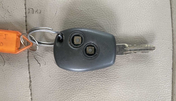 2014 Nissan Terrano XL (P), Petrol, Manual, 82,146 km, Lock system - Remote key minor damage