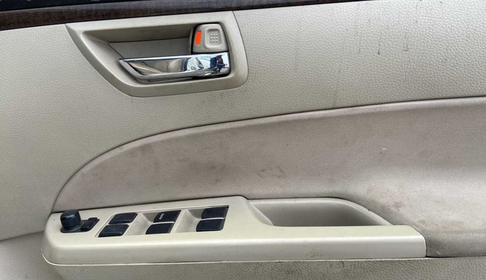 2016 Maruti Swift Dzire VXI, CNG, Manual, 1,06,109 km, Driver Side Door Panels Control