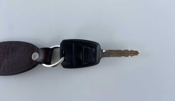 2021 Hyundai NEW SANTRO SPORTZ MT, Petrol, Manual, 33,718 km, Key Close Up