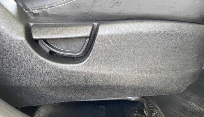 2021 Hyundai NEW SANTRO SPORTZ MT, Petrol, Manual, 33,718 km, Driver Side Adjustment Panel