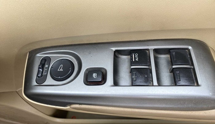 2013 Honda City 1.5L I-VTEC V MT, Petrol, Manual, 93,521 km, Right front window switch / handle - Master window function not working