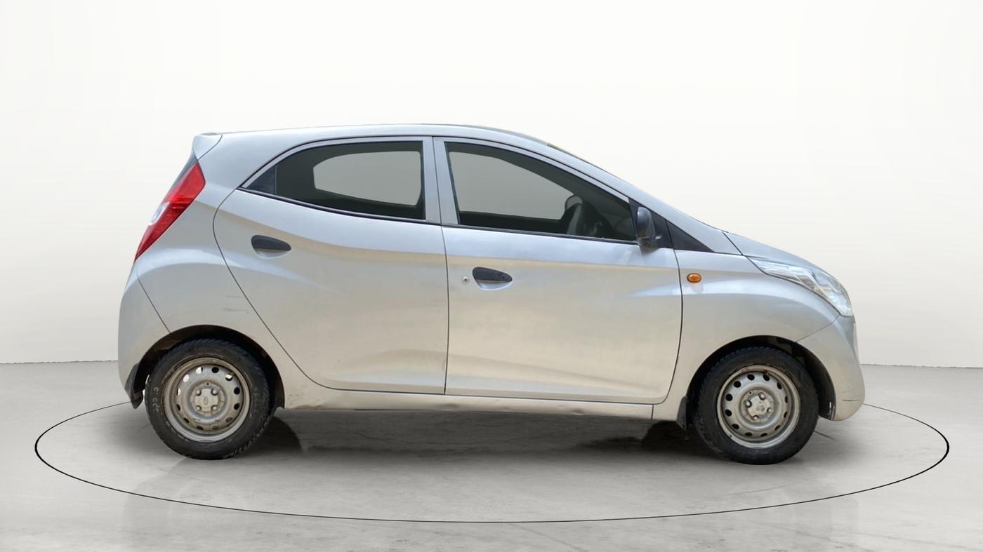 2018 Hyundai Eon ERA +, Petrol, Manual, 43,571 km, Right Side