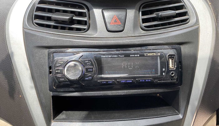 2018 Hyundai Eon ERA +, Petrol, Manual, 43,571 km, Infotainment system - AM/FM Radio - Not Working