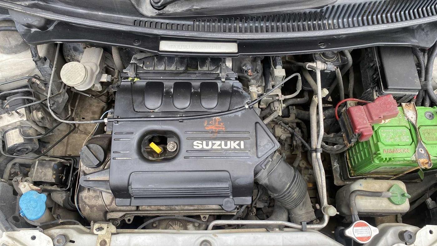 2013 Maruti A Star VXI (ABS) AT, Petrol, Automatic, 1,15,483 km, Open Bonet