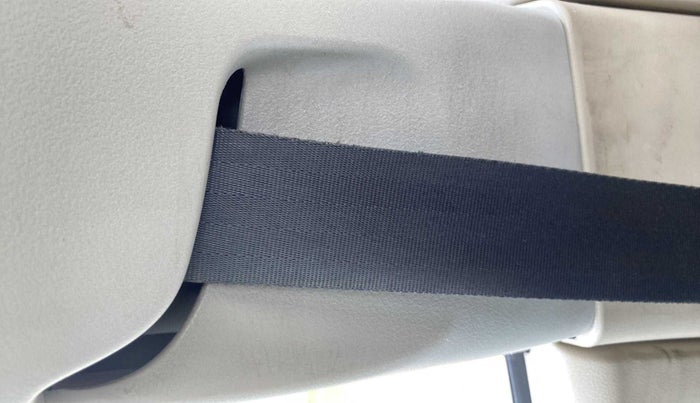 2013 Maruti A Star VXI (ABS) AT, Petrol, Automatic, 1,15,483 km, Driver seat - Retractor not working