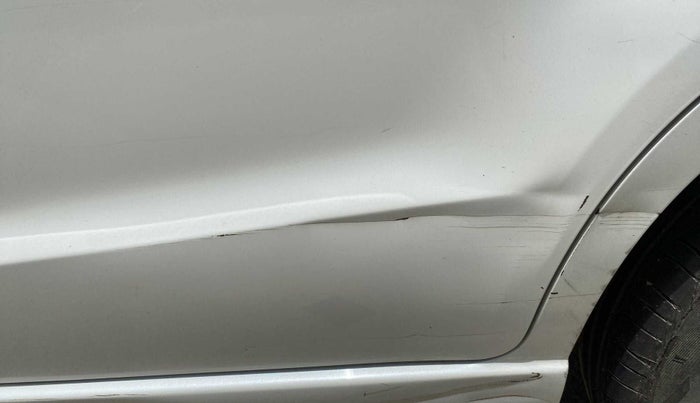 2013 Maruti A Star VXI (ABS) AT, Petrol, Automatic, 1,15,483 km, Rear left door - Minor scratches