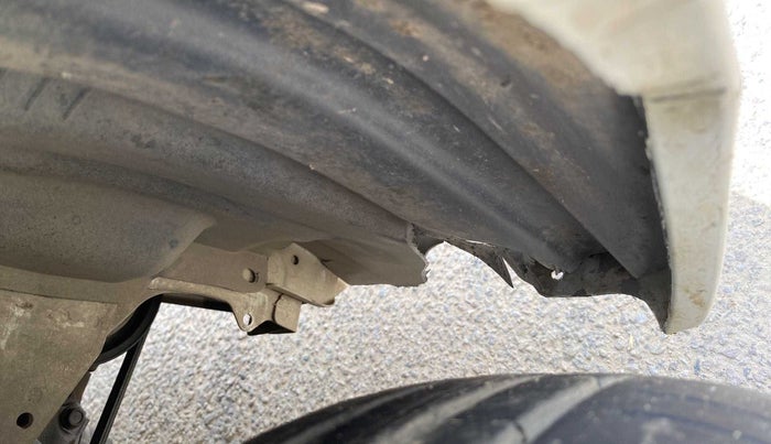 2013 Maruti A Star VXI (ABS) AT, Petrol, Automatic, 1,15,483 km, Right fender - Lining loose