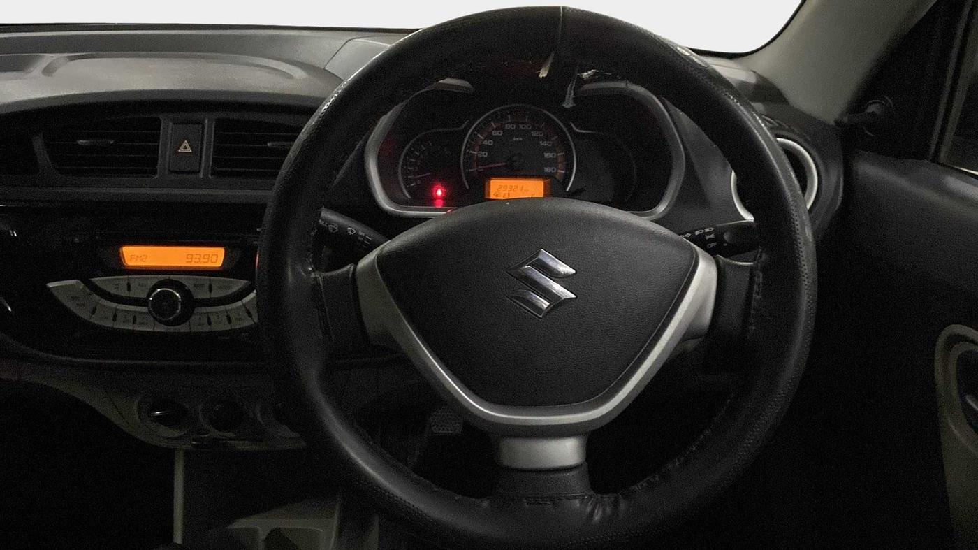 2017 Maruti Alto K10 VXI, Petrol, Manual, 29,268 km, Steering Wheel Close Up