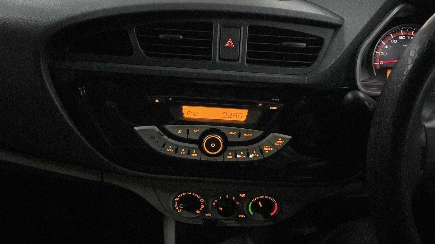 2017 Maruti Alto K10 VXI, Petrol, Manual, 29,268 km, Infotainment System