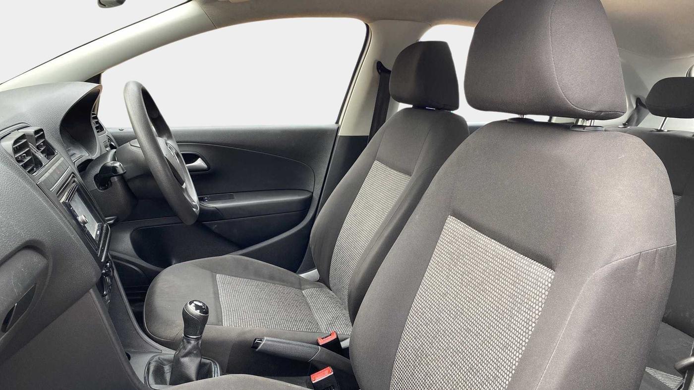 2019 Volkswagen Polo TRENDLINE 1.0L, Petrol, Manual, 25,274 km, Right Side Front Door Cabin