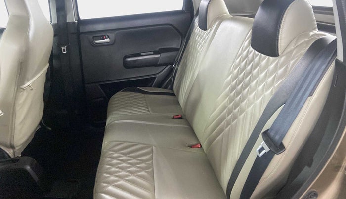 2019 Maruti New Wagon-R ZXI 1.2, Petrol, Manual, 31,629 km, Right Side Rear Door Cabin