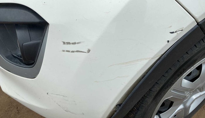 2018 Tata NEXON XT PETROL, Petrol, Manual, 49,327 km, Front bumper - Bumper cladding minor damage/missing