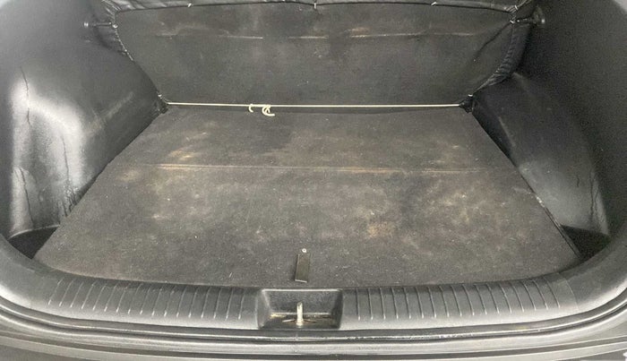 2018 Hyundai Creta SX 1.6 PETROL, Petrol, Manual, 65,148 km, Boot Inside
