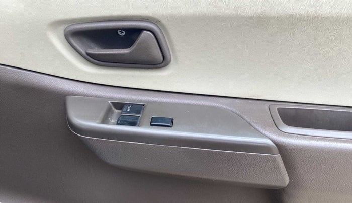 2011 Maruti Zen Estilo LXI, Petrol, Manual, 1,01,266 km, Driver Side Door Panels Control