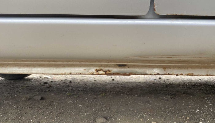 2011 Maruti Zen Estilo LXI, Petrol, Manual, 1,01,266 km, Right running board - Slightly rusted