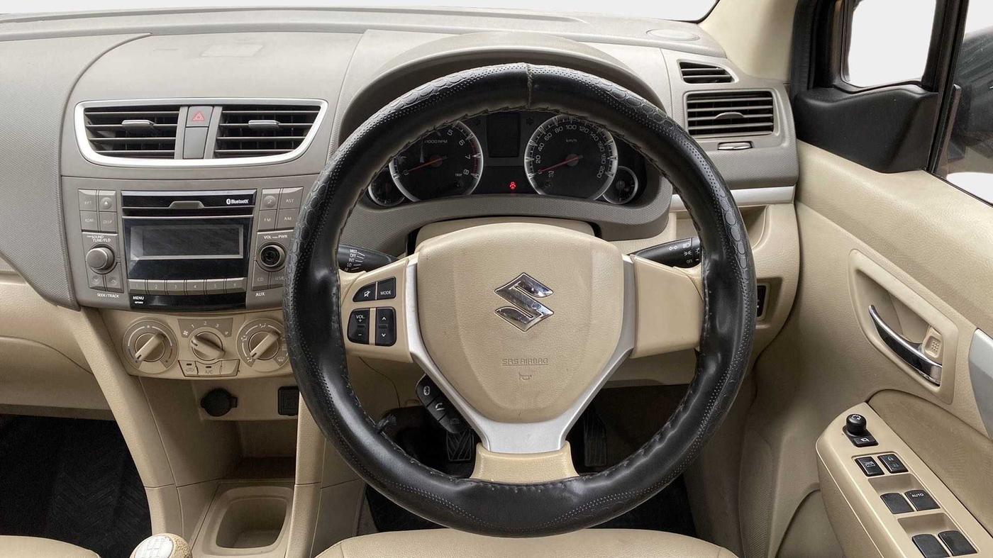 2016 Maruti Ertiga VXI, Petrol, Manual, 48,539 km, Steering Wheel Close Up