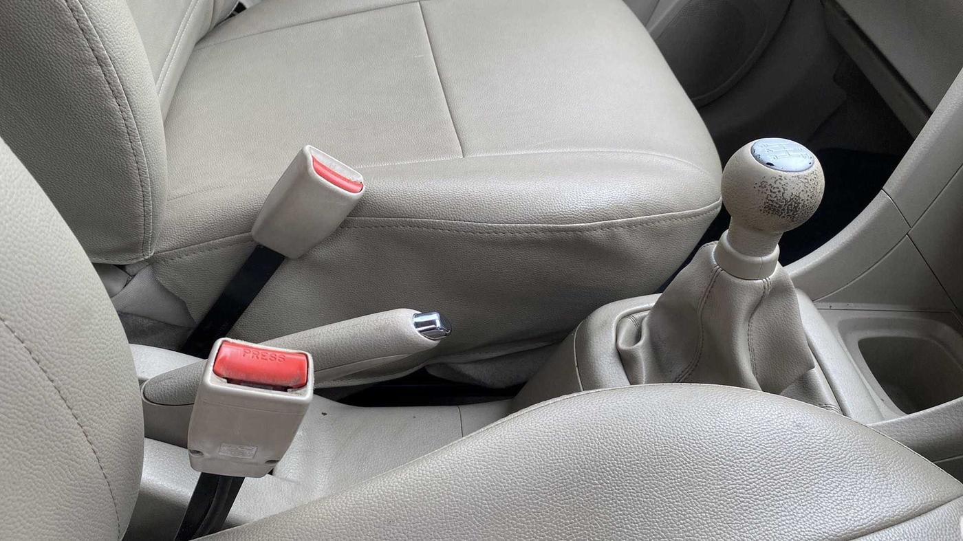 2016 Maruti Ertiga VXI, Petrol, Manual, 48,539 km, Gear Lever