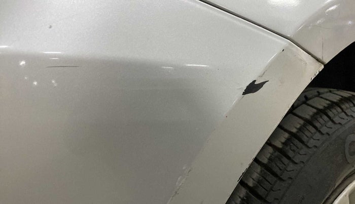 2014 Maruti Swift VXI, Petrol, Manual, 80,580 km, Rear bumper - Minor scratches