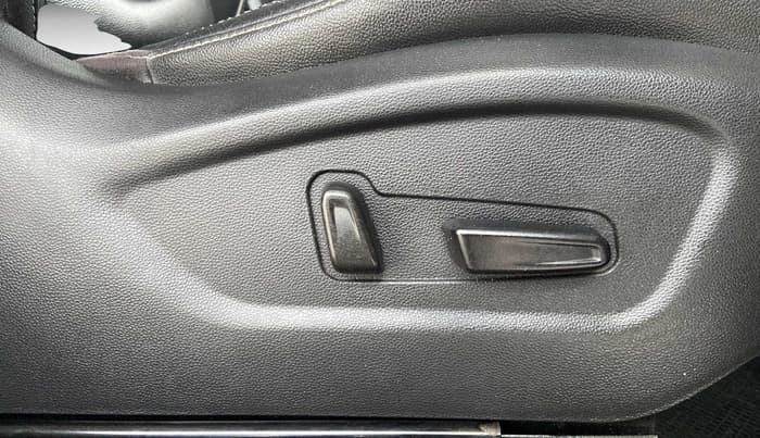 2019 Hyundai Creta SX (O) 1.6 DIESEL, Diesel, Manual, 84,309 km, Driver Side Adjustment Panel