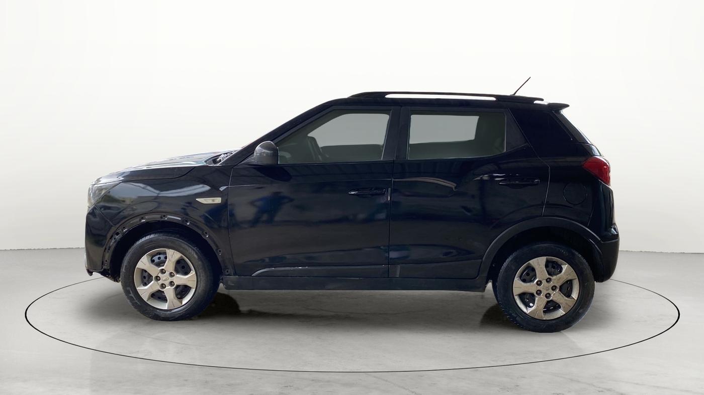 2019 Mahindra XUV300 W6 1.5 DIESEL, Diesel, Manual, 66,656 km, Left Side