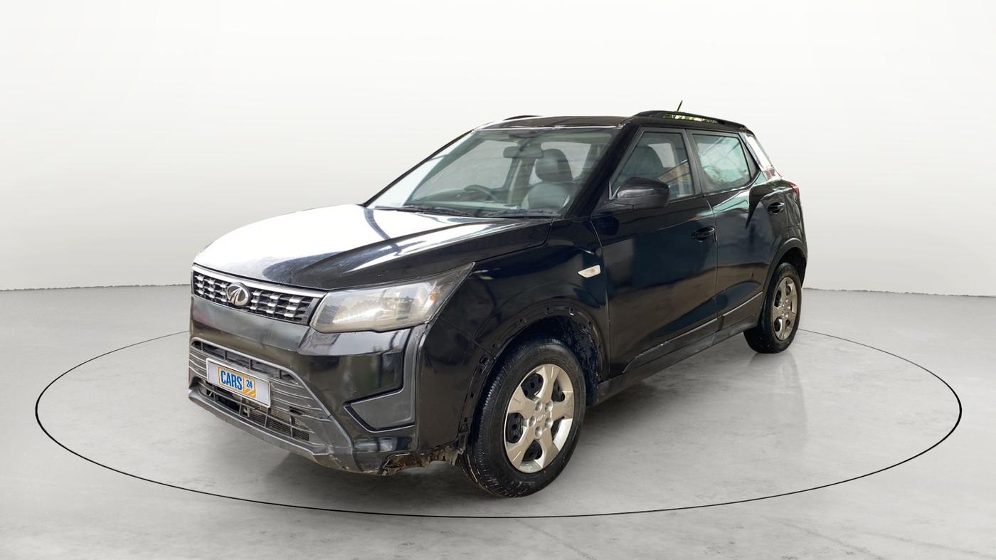 2019 Mahindra XUV300 W6 1.5 DIESEL, Diesel, Manual, 66,656 km, Left Front Diagonal
