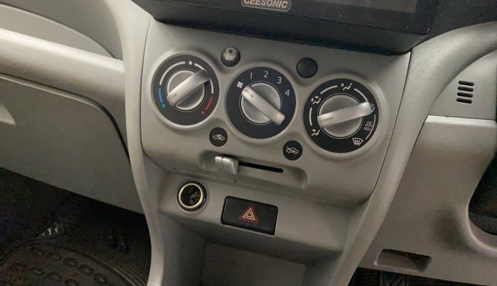 2010 Maruti A Star VXI, Petrol, Manual, 77,954 km, AC Unit - Directional switch has minor damage