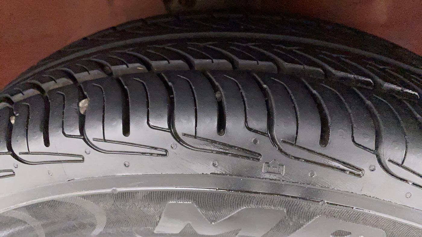 2010 Maruti A Star VXI, Petrol, Manual, 77,954 km, Right Front Tyre Tread