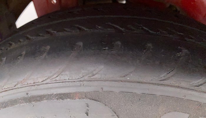 2010 Maruti A Star VXI, Petrol, Manual, 77,954 km, Right Rear Tyre Tread