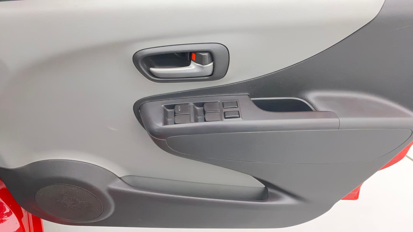 2010 Maruti A Star VXI, Petrol, Manual, 77,954 km, Driver Side Door Panels Control