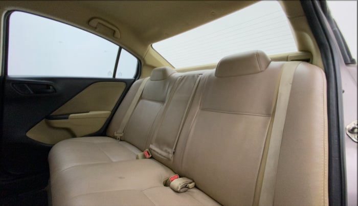 2016 Honda City 1.5L I-VTEC SV, Petrol, Manual, 1,02,004 km, Right Side Rear Door Cabin
