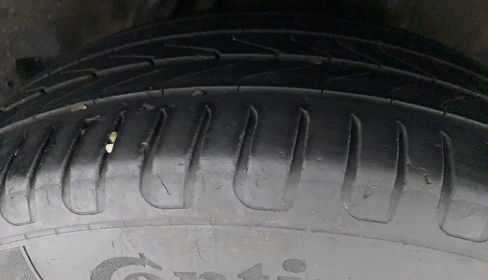 2016 Honda City 1.5L I-VTEC SV, Petrol, Manual, 1,02,004 km, Left Rear Tyre Tread