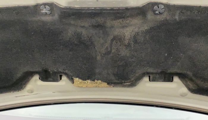 2016 Honda Jazz 1.2L I-VTEC V, Petrol, Manual, 29,010 km, Bonnet (hood) - Insulation cover has minor damage