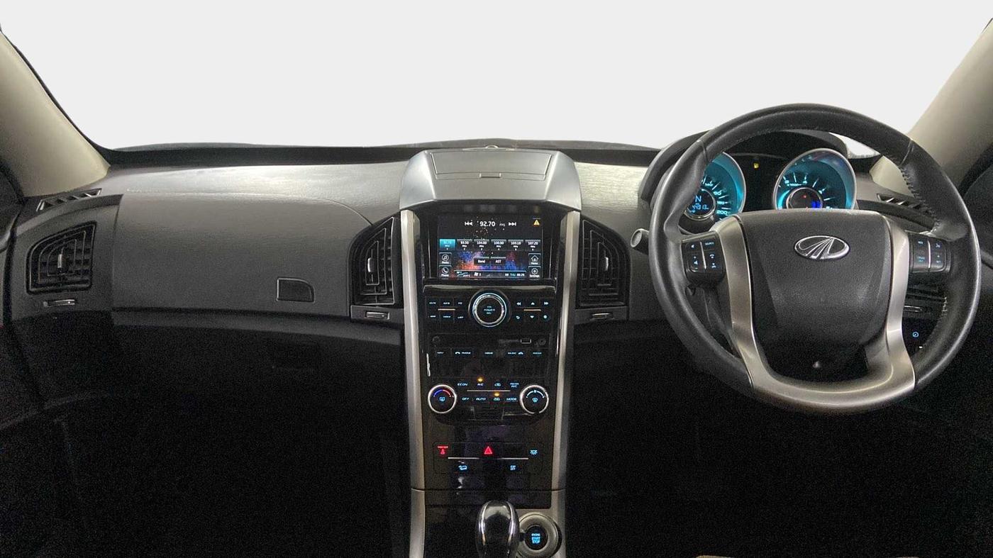 2018 Mahindra XUV500 W9 AT, Diesel, Automatic, 44,913 km, Dashboard
