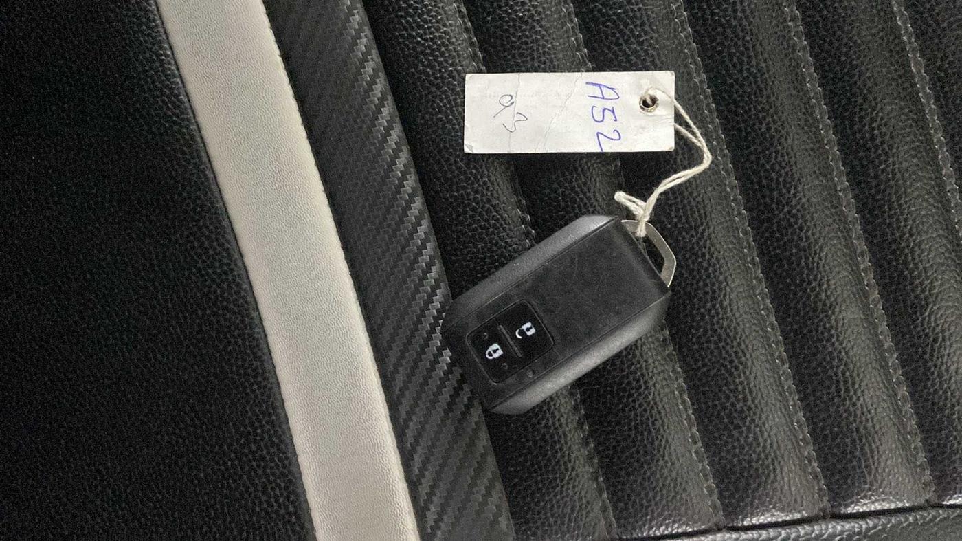 2019 Maruti Baleno ZETA PETROL 1.2, Petrol, Manual, 32,875 km, Key Close Up