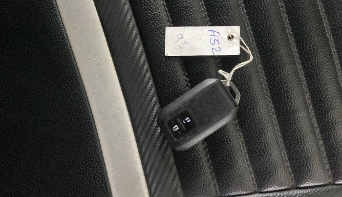 2019 Maruti Baleno ZETA PETROL 1.2, Petrol, Manual, 32,875 km, Key Close Up