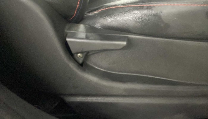 2019 Tata NEXON XM PETROL, Petrol, Manual, 56,232 km, Driver Side Adjustment Panel