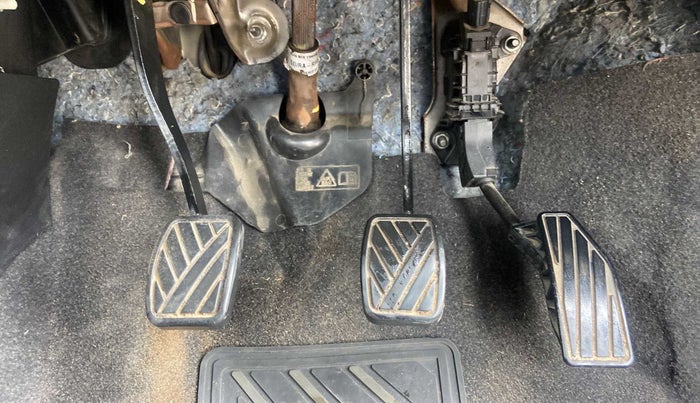 2020 Maruti Swift VXI, Petrol, Manual, 61,433 km, Pedals
