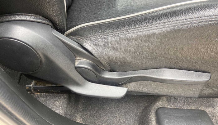 2020 Maruti Swift VXI, Petrol, Manual, 61,433 km, Driver Side Adjustment Panel