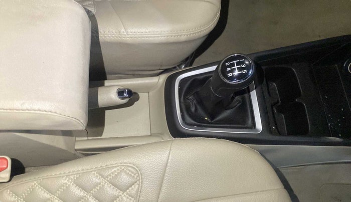2021 Maruti Dzire VXI, Petrol, Manual, 13,603 km, Gear Lever