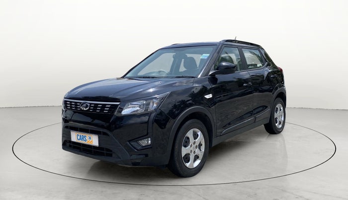 2020 Mahindra XUV300 W6 1.2 PETROL, Petrol, Manual, 34,866 km, Left Front Diagonal